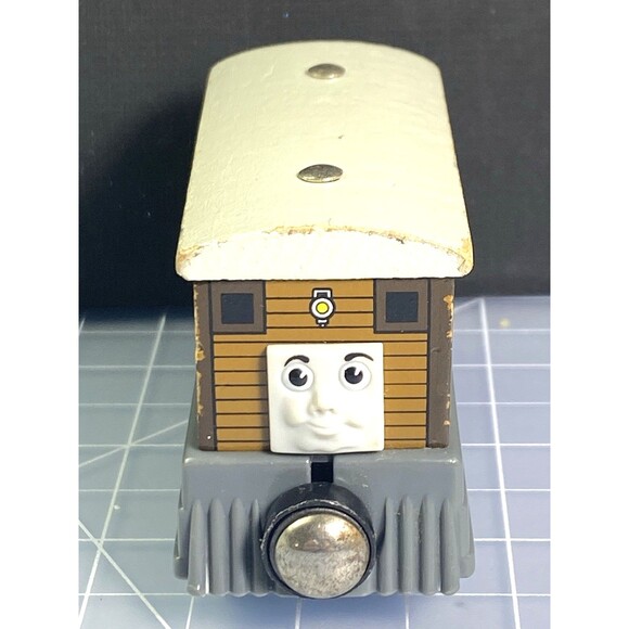 2003 "TOBY" Engine #4 Thomas & Friends Wooden Train Magnetic Coupler - Picture 2 of 5